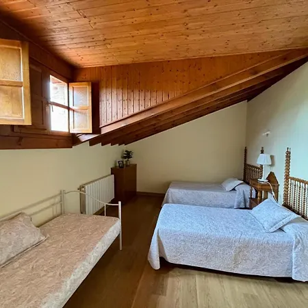 La Casa Grande De Cabrales Ii Canales (Asturias)