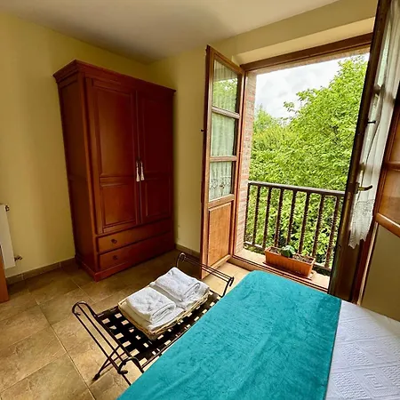 La Casa Grande De Cabrales Ii Canales (Asturias)